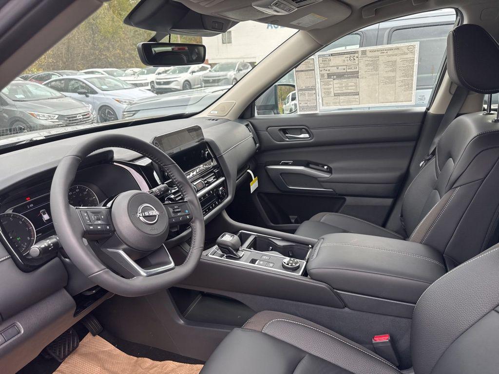 new 2025 Nissan Pathfinder car, priced at $40,166
