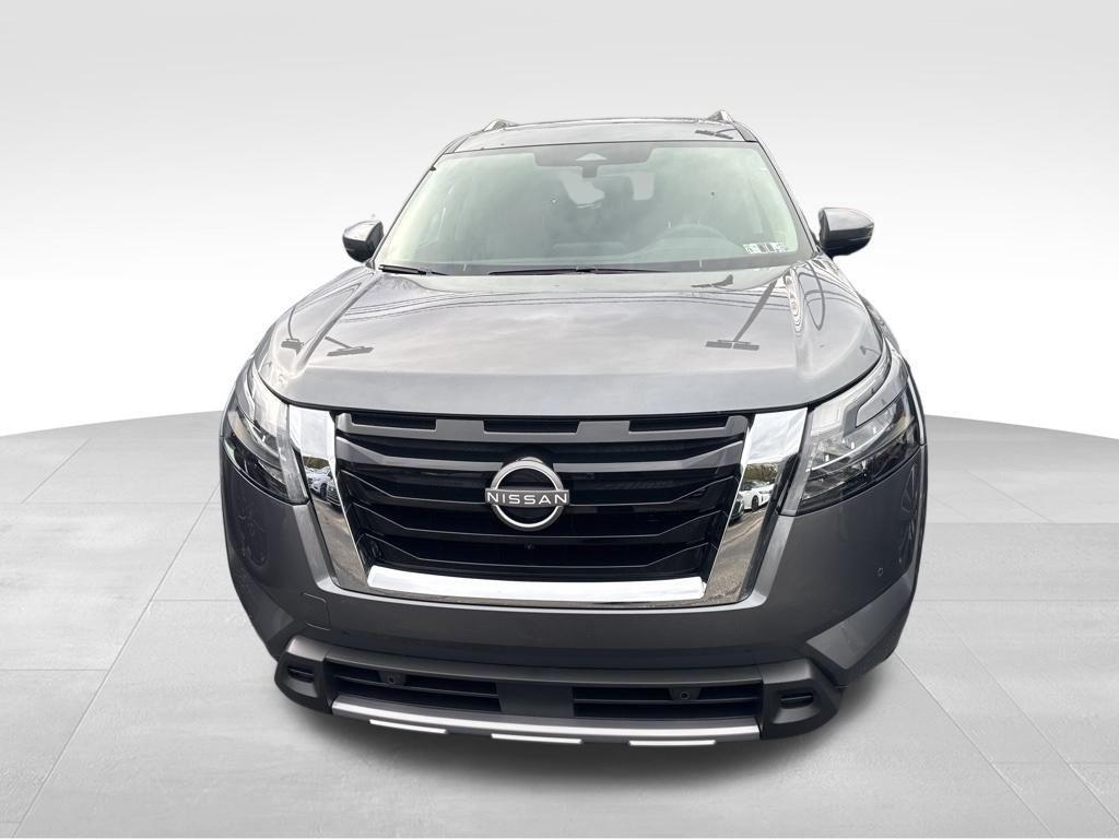 new 2025 Nissan Pathfinder car, priced at $40,166