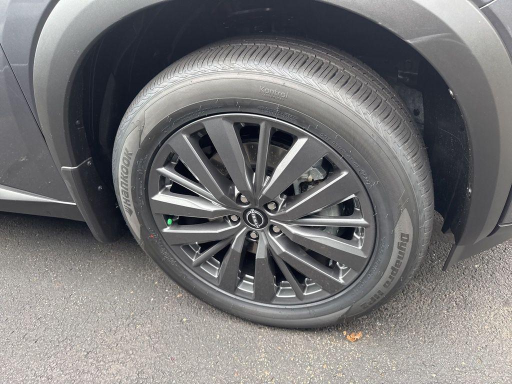 new 2025 Nissan Pathfinder car, priced at $40,166