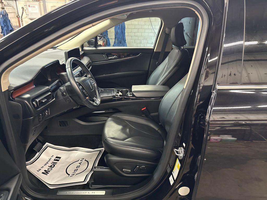 used 2022 Lincoln Nautilus car, priced at $34,652