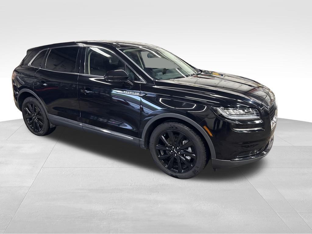 used 2022 Lincoln Nautilus car, priced at $34,652