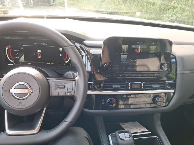 new 2025 Nissan Pathfinder car, priced at $52,101