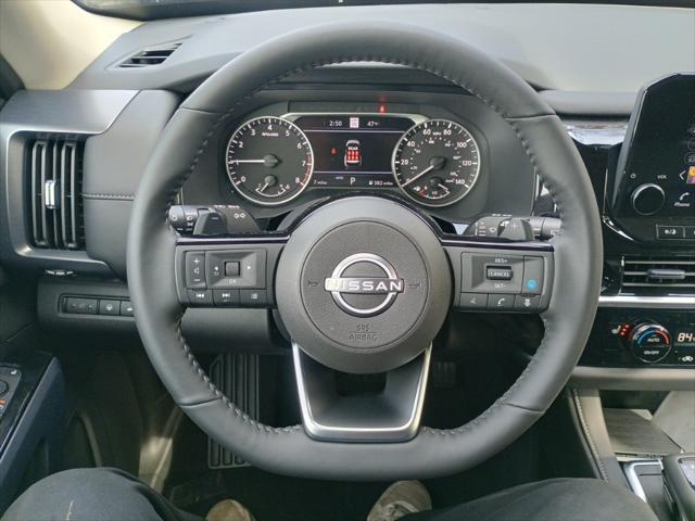 new 2025 Nissan Pathfinder car, priced at $45,176