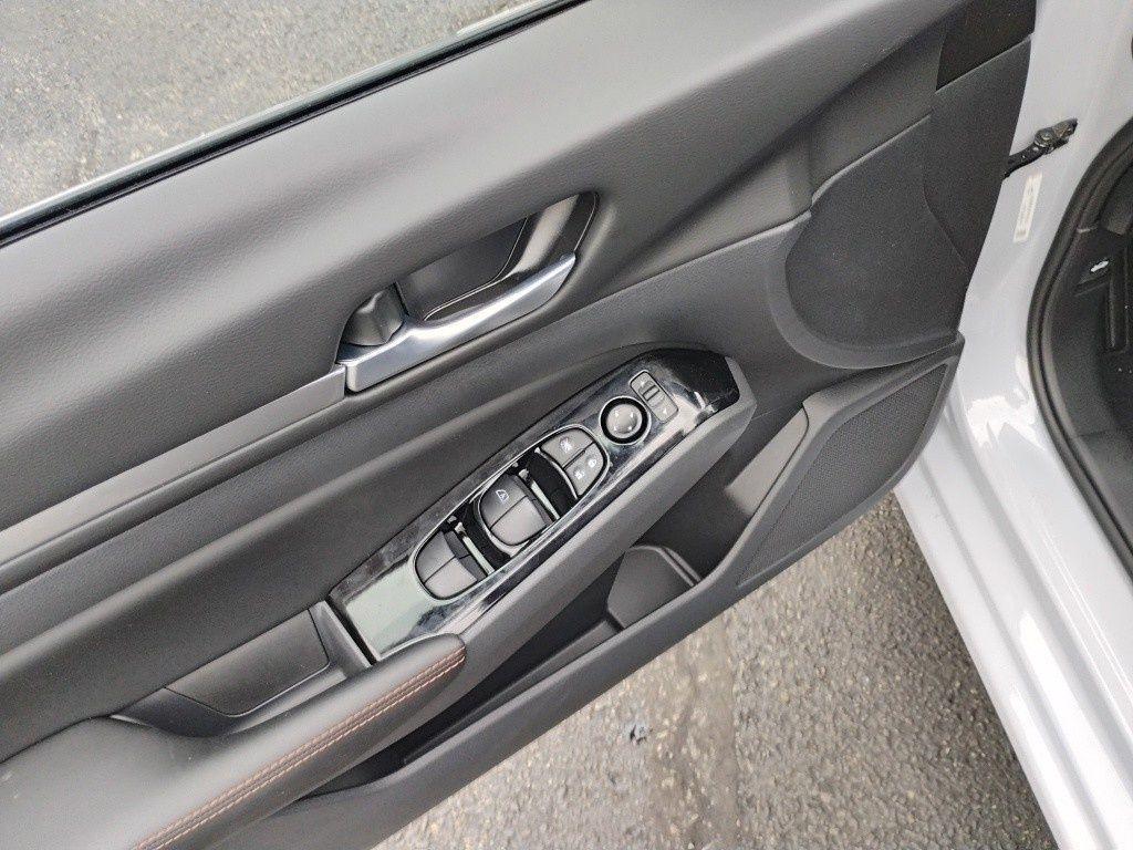 new 2025 Nissan Altima car, priced at $31,066