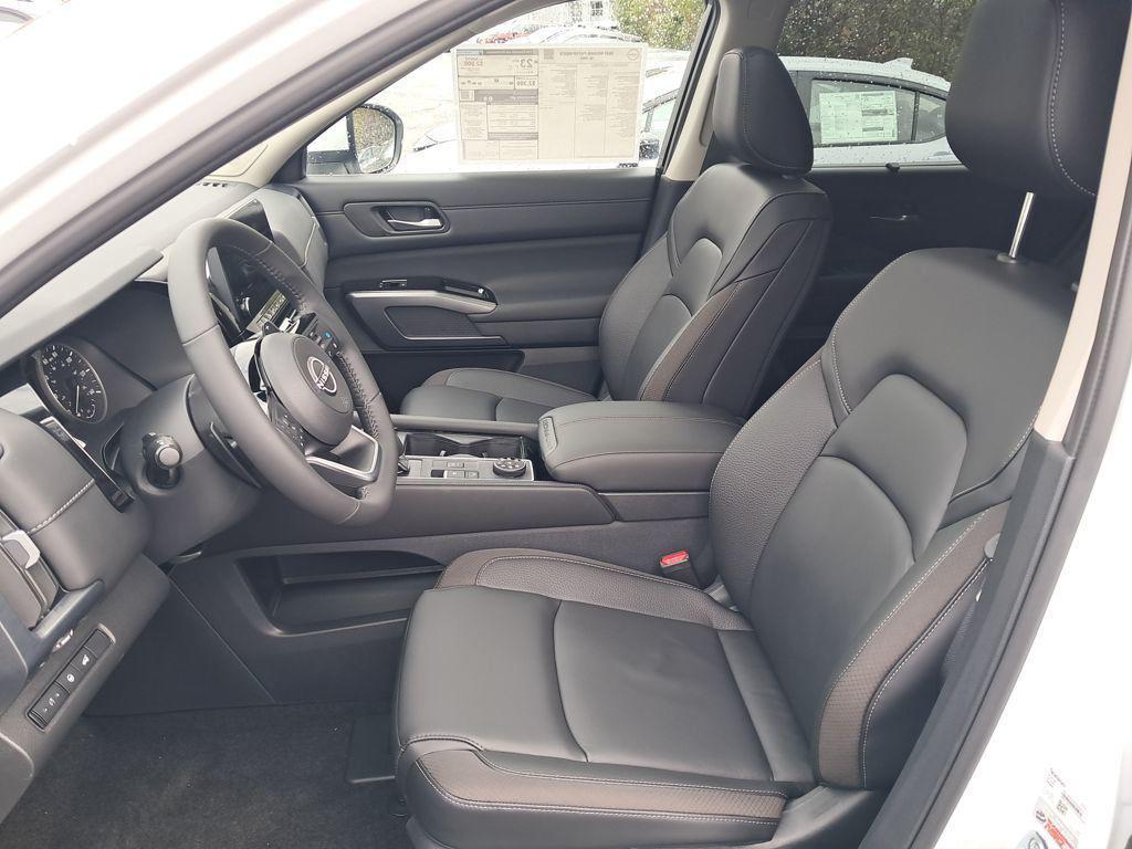 new 2025 Nissan Pathfinder car, priced at $41,230