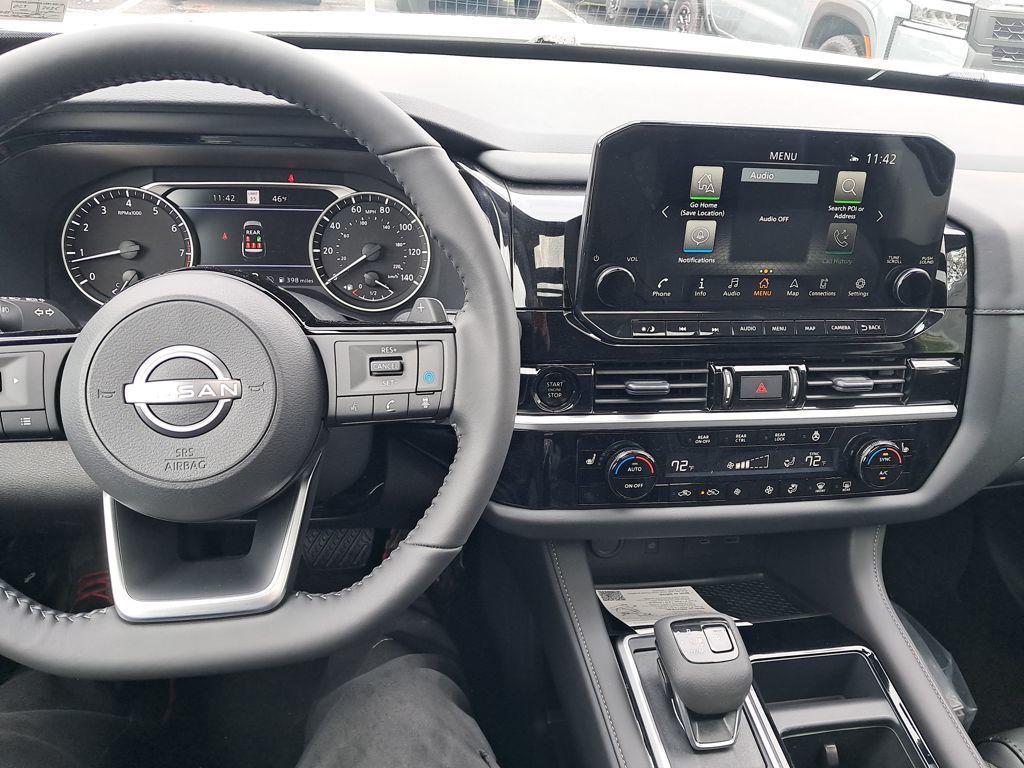 new 2025 Nissan Pathfinder car, priced at $41,230