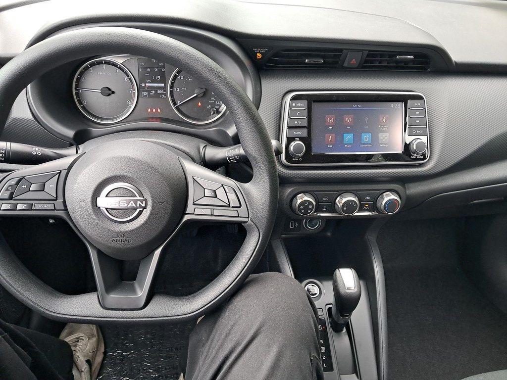 new 2025 Nissan Kicks car, priced at $23,311