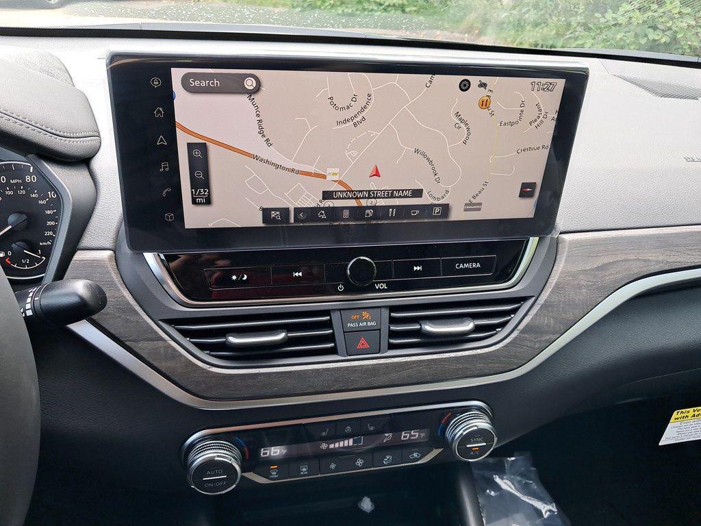 new 2025 Nissan Altima car, priced at $35,462