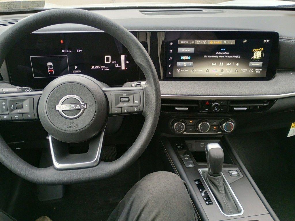 new 2025 Nissan Kicks car, priced at $26,070
