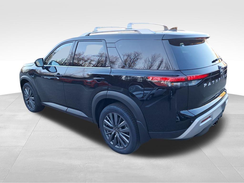 new 2025 Nissan Pathfinder car, priced at $40,529