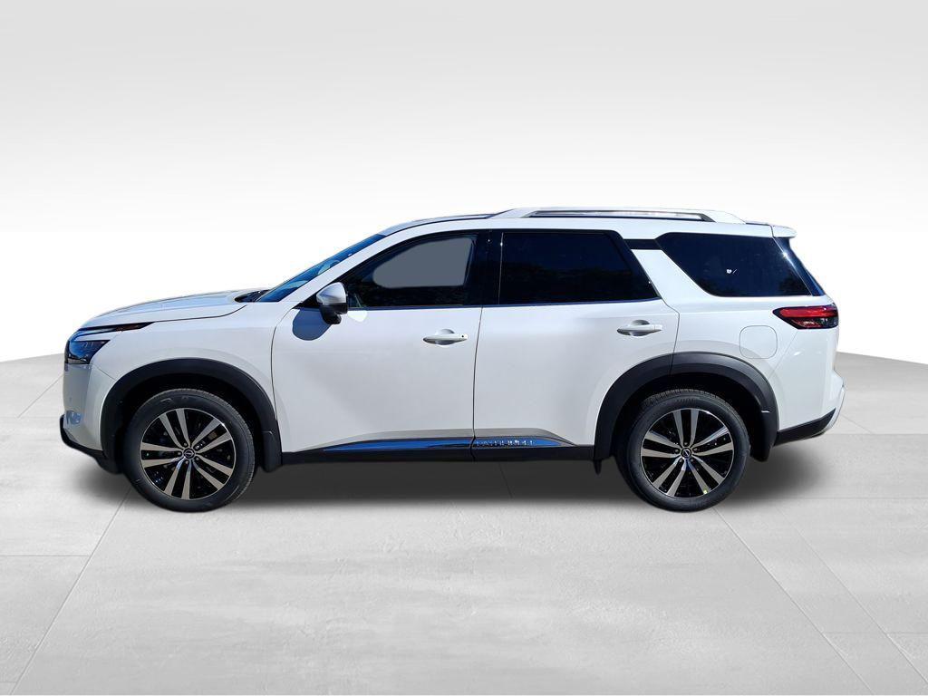 new 2025 Nissan Pathfinder car, priced at $44,824