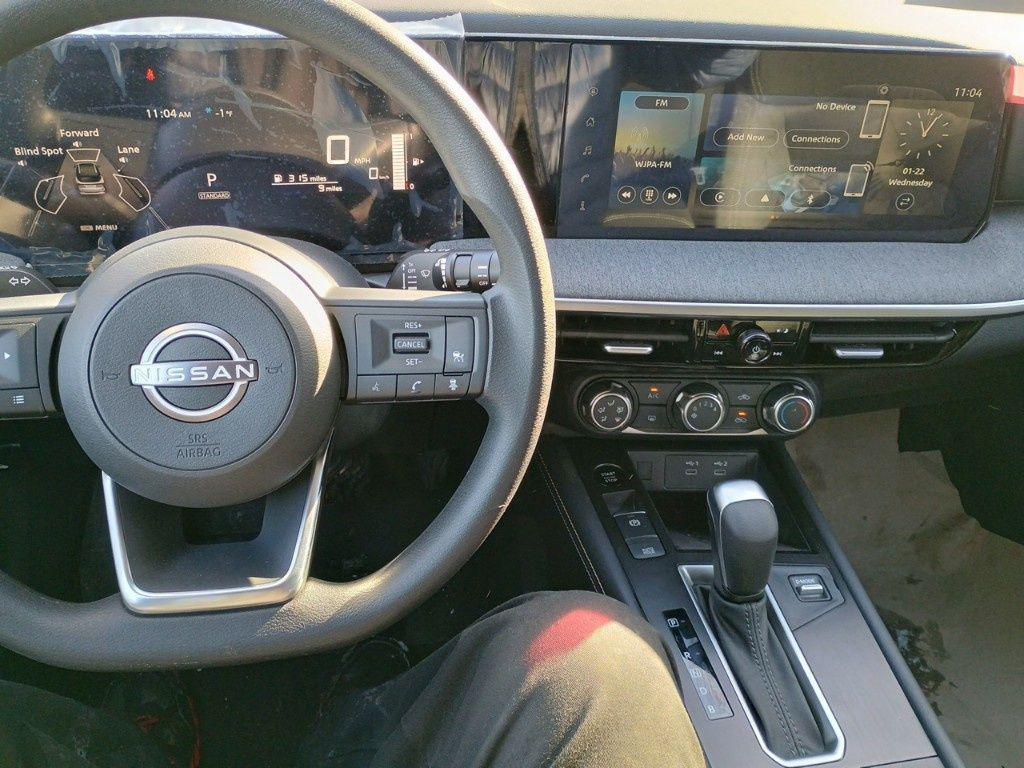 new 2025 Nissan Kicks car, priced at $26,838