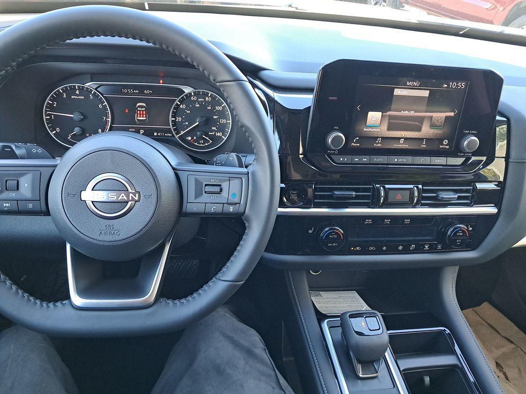 new 2025 Nissan Pathfinder car, priced at $36,704