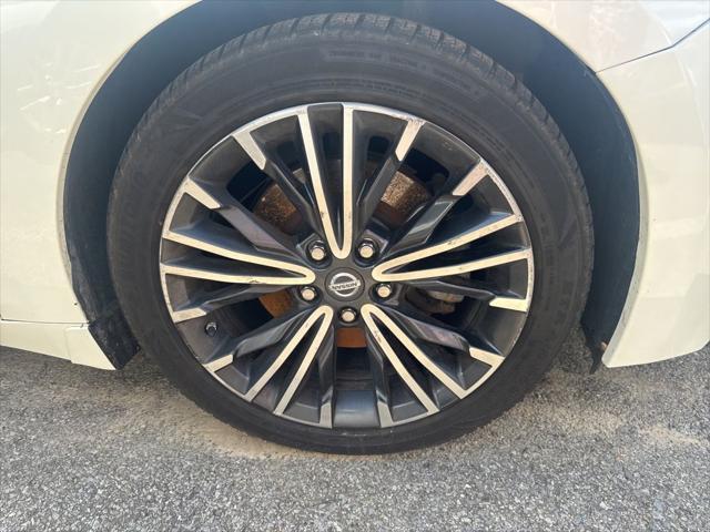 used 2017 Nissan Maxima car, priced at $16,318