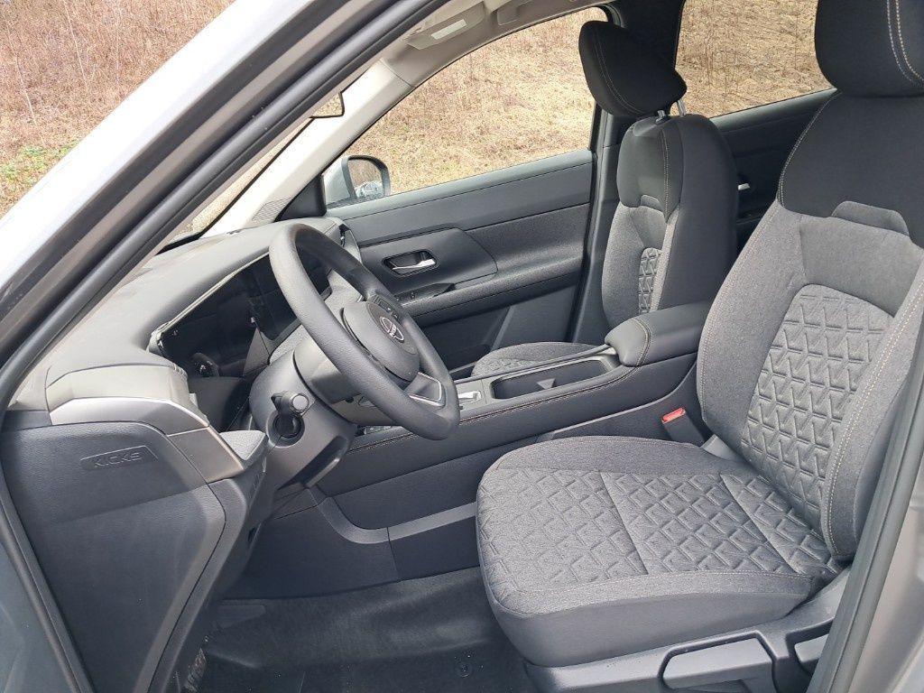 new 2025 Nissan Kicks car, priced at $27,570