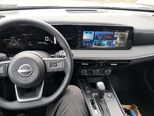 new 2025 Nissan Kicks car, priced at $26,070