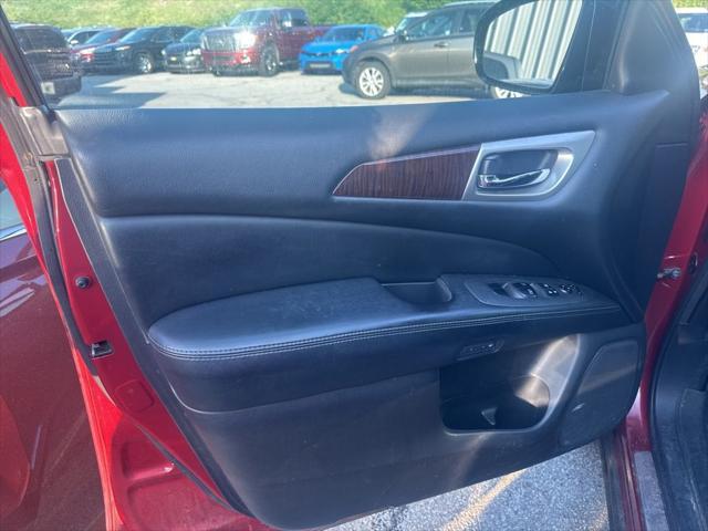used 2014 Nissan Pathfinder car, priced at $10,630