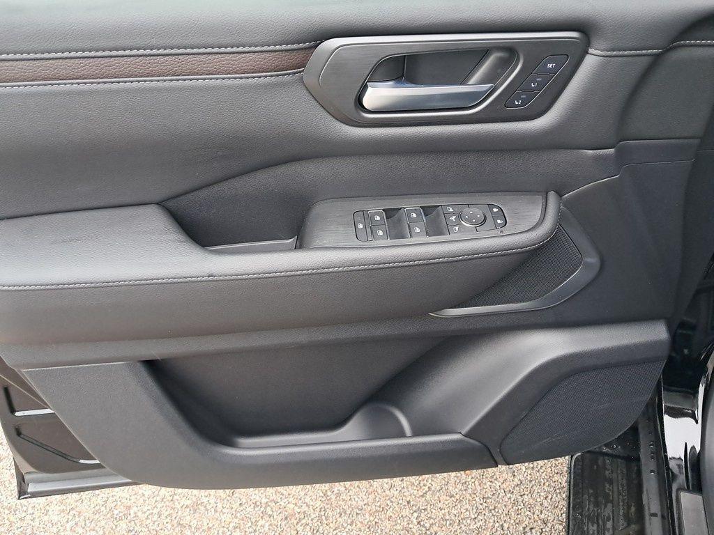 new 2025 Nissan Armada car, priced at $78,222