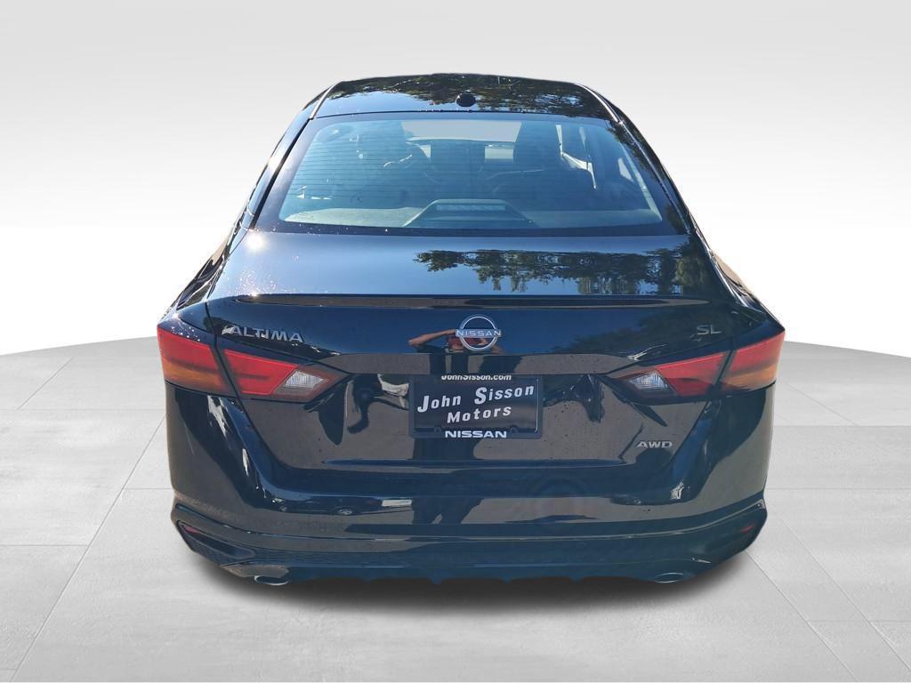 new 2025 Nissan Altima car, priced at $33,824