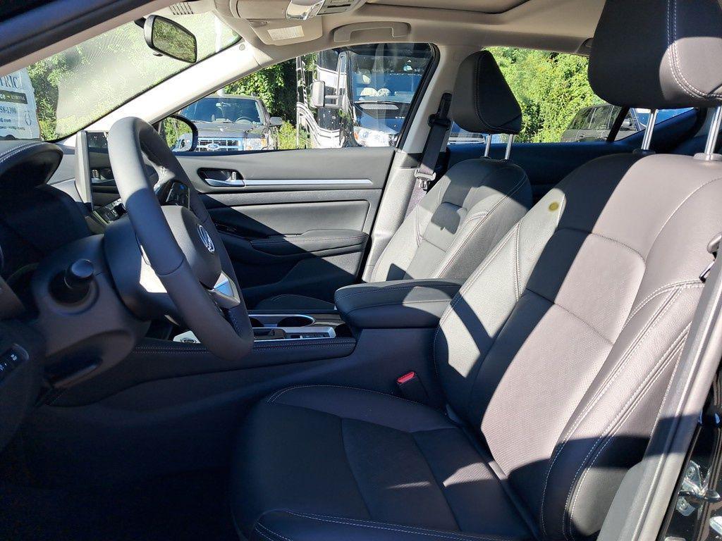 new 2025 Nissan Altima car, priced at $33,824