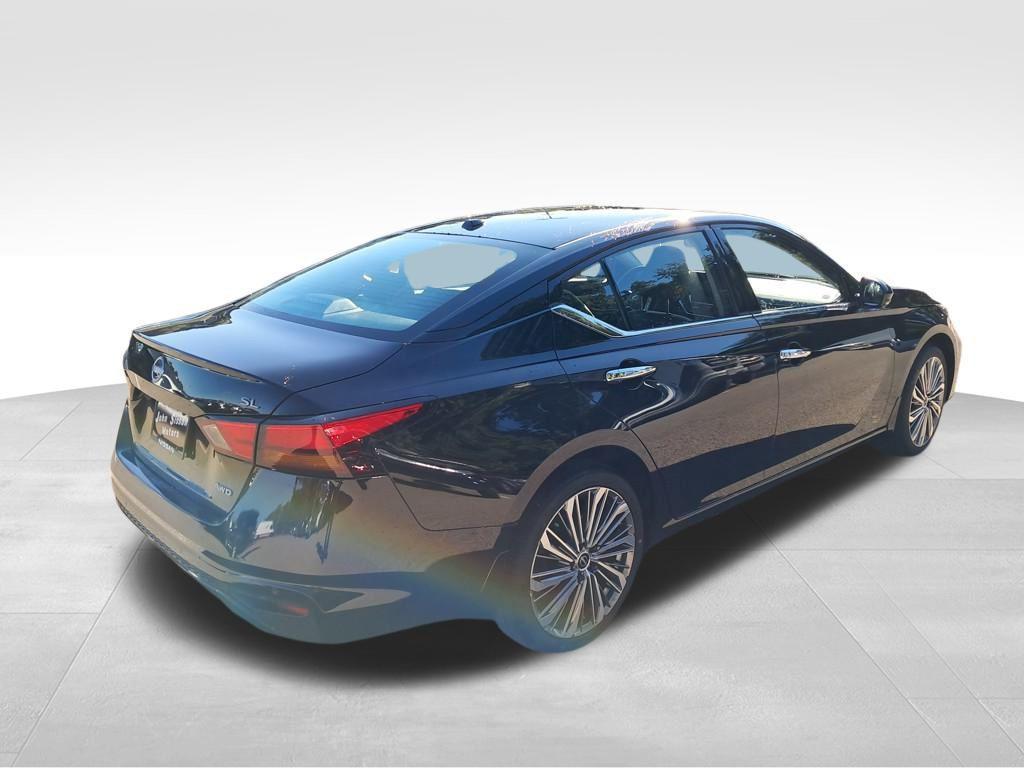 new 2025 Nissan Altima car, priced at $33,824