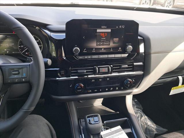 new 2025 Nissan Pathfinder car, priced at $43,961