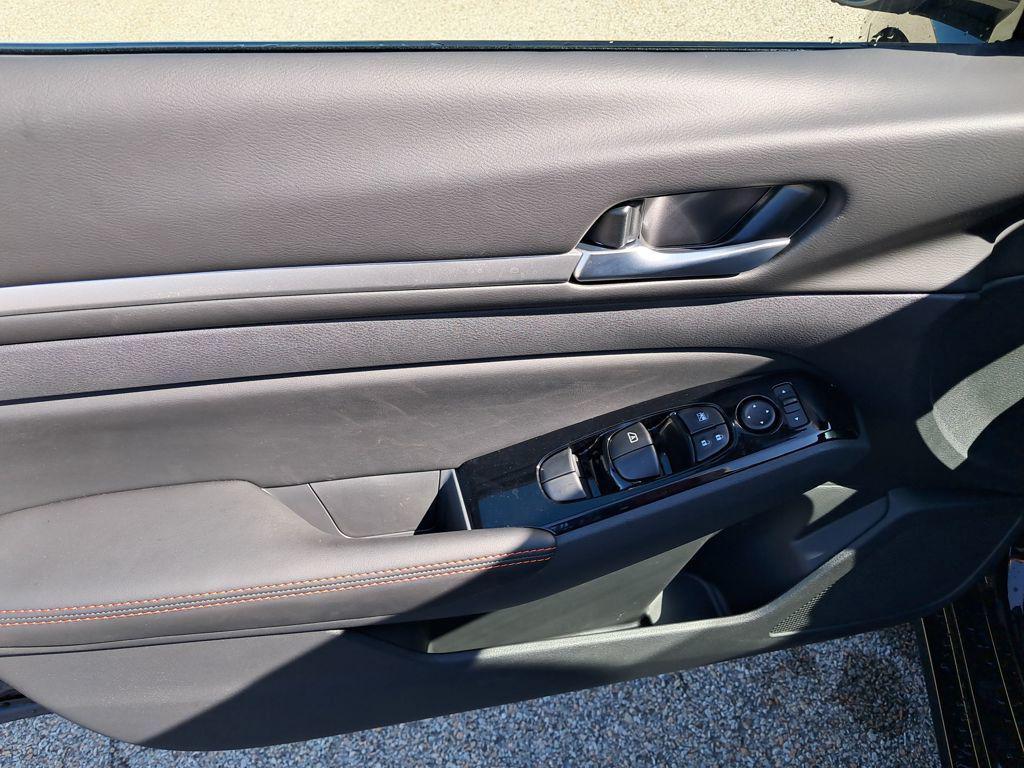 new 2025 Nissan Altima car, priced at $29,955