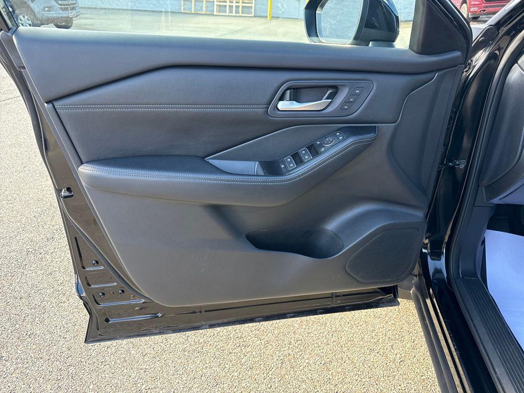 used 2024 Nissan Rogue car, priced at $31,607