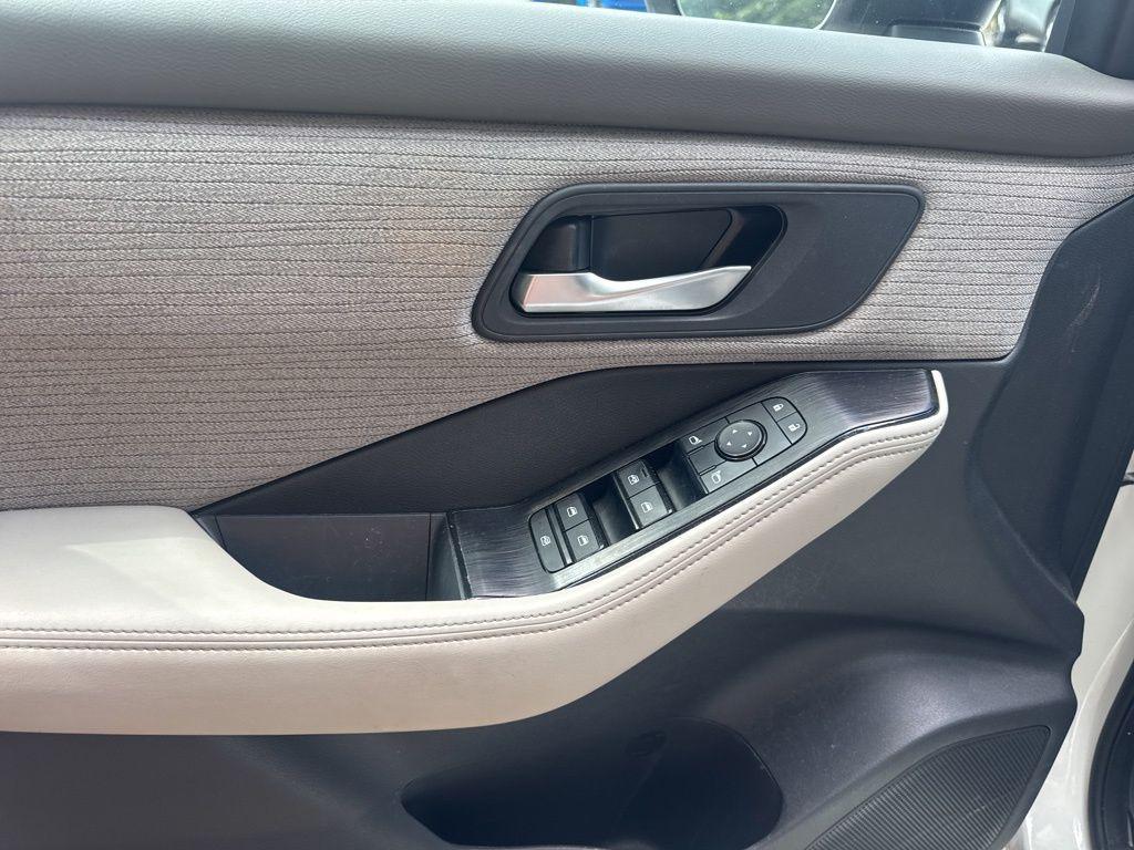 used 2023 Nissan Rogue car, priced at $23,114