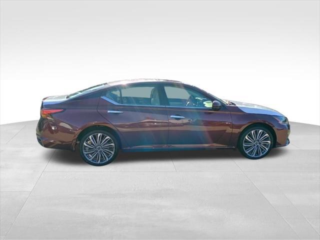 new 2025 Nissan Altima car, priced at $35,286