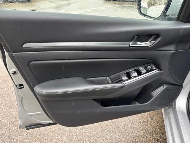 used 2023 Nissan Altima car, priced at $19,687