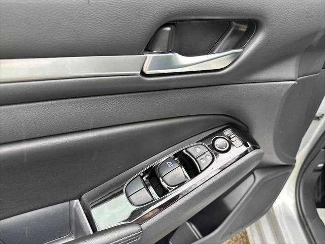 used 2023 Nissan Altima car, priced at $19,687