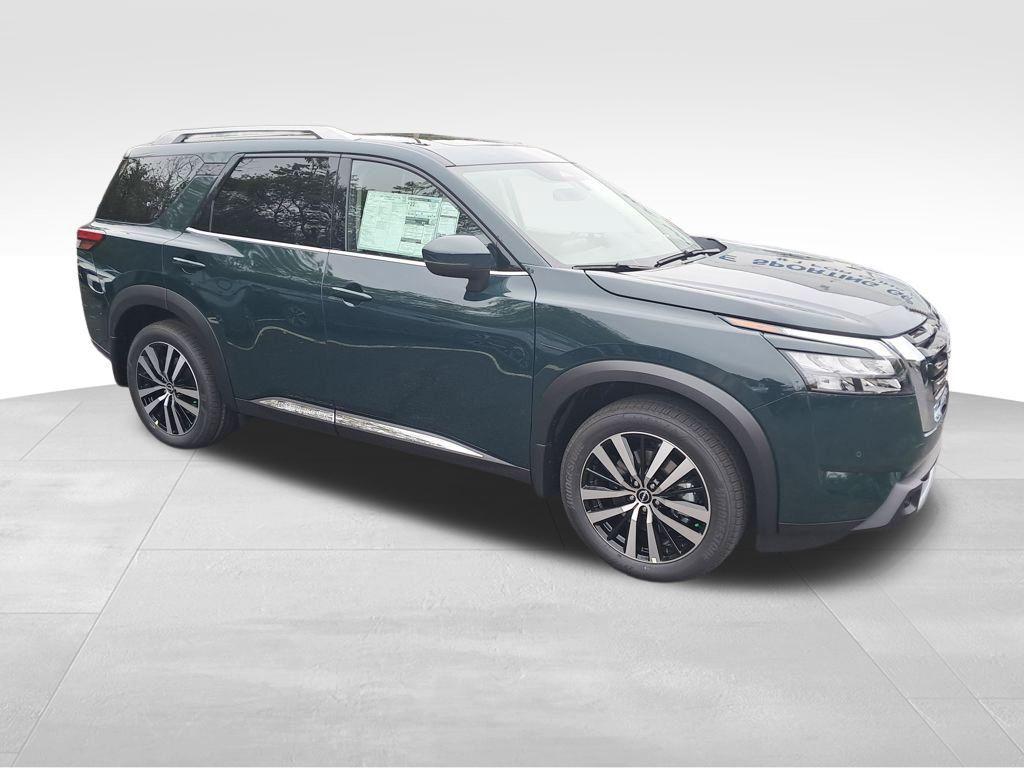 new 2025 Nissan Pathfinder car, priced at $43,696