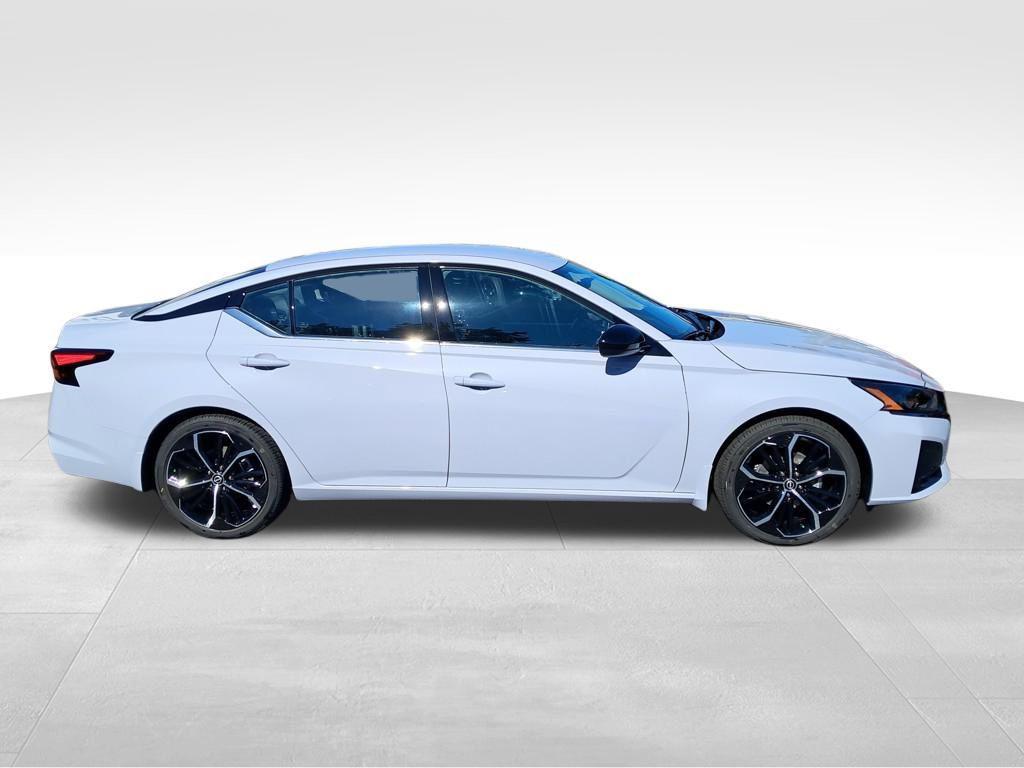 new 2025 Nissan Altima car, priced at $29,011