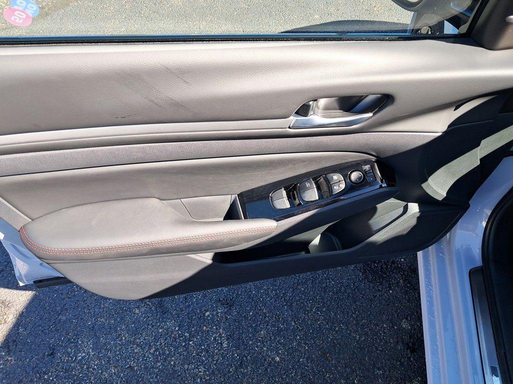 new 2025 Nissan Altima car, priced at $29,011