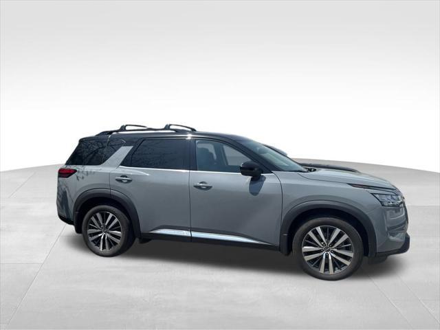 used 2022 Nissan Pathfinder car, priced at $37,625