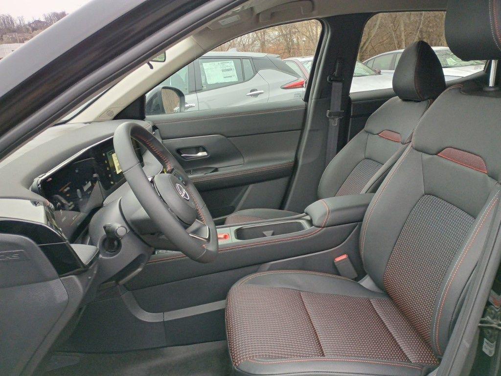 new 2025 Nissan Kicks car, priced at $27,402