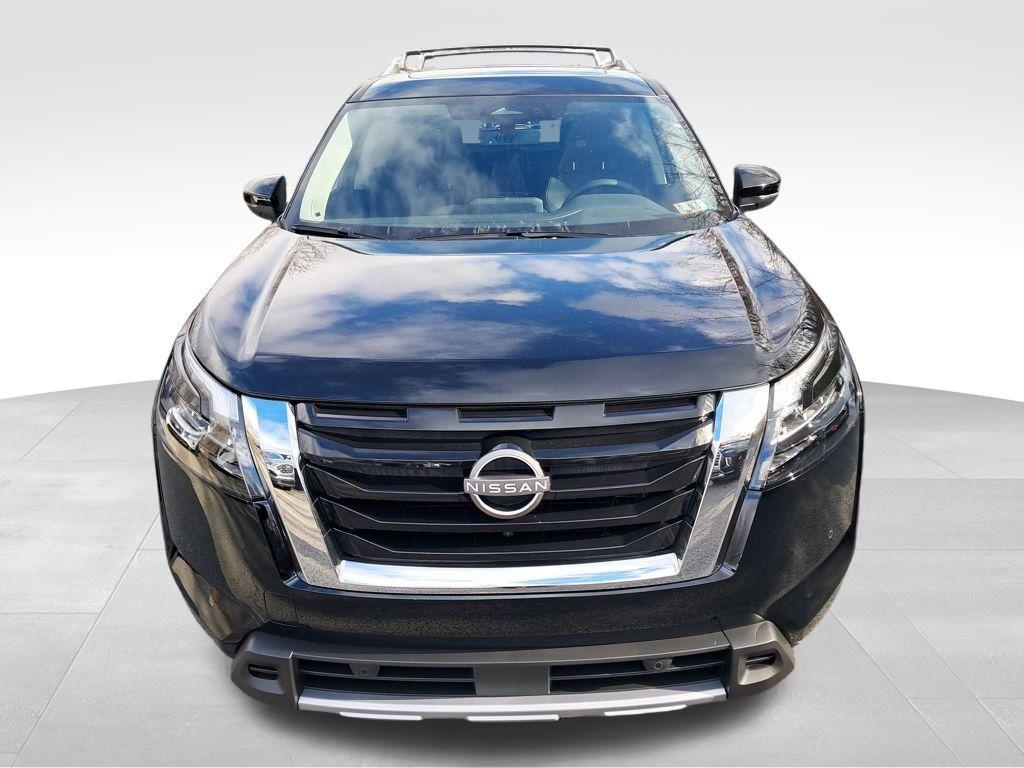 new 2025 Nissan Pathfinder car, priced at $40,529