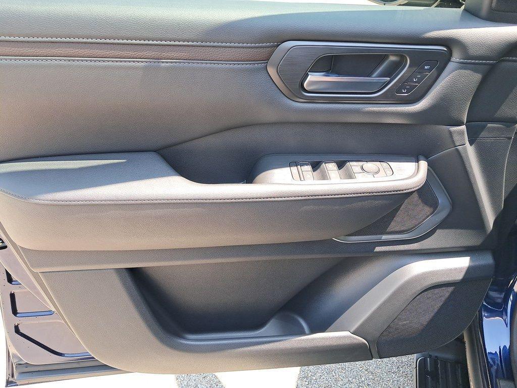 new 2025 Nissan Armada car, priced at $72,651