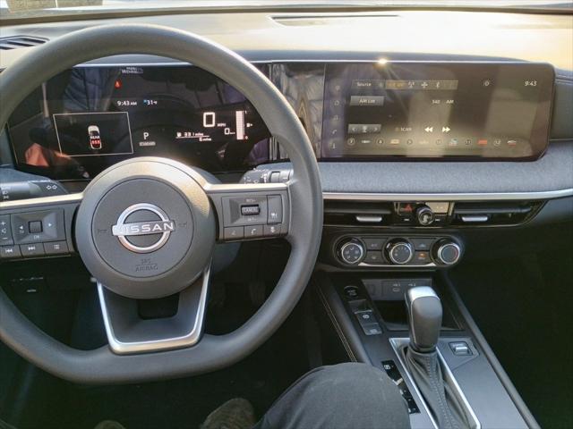 new 2025 Nissan Kicks car, priced at $25,489