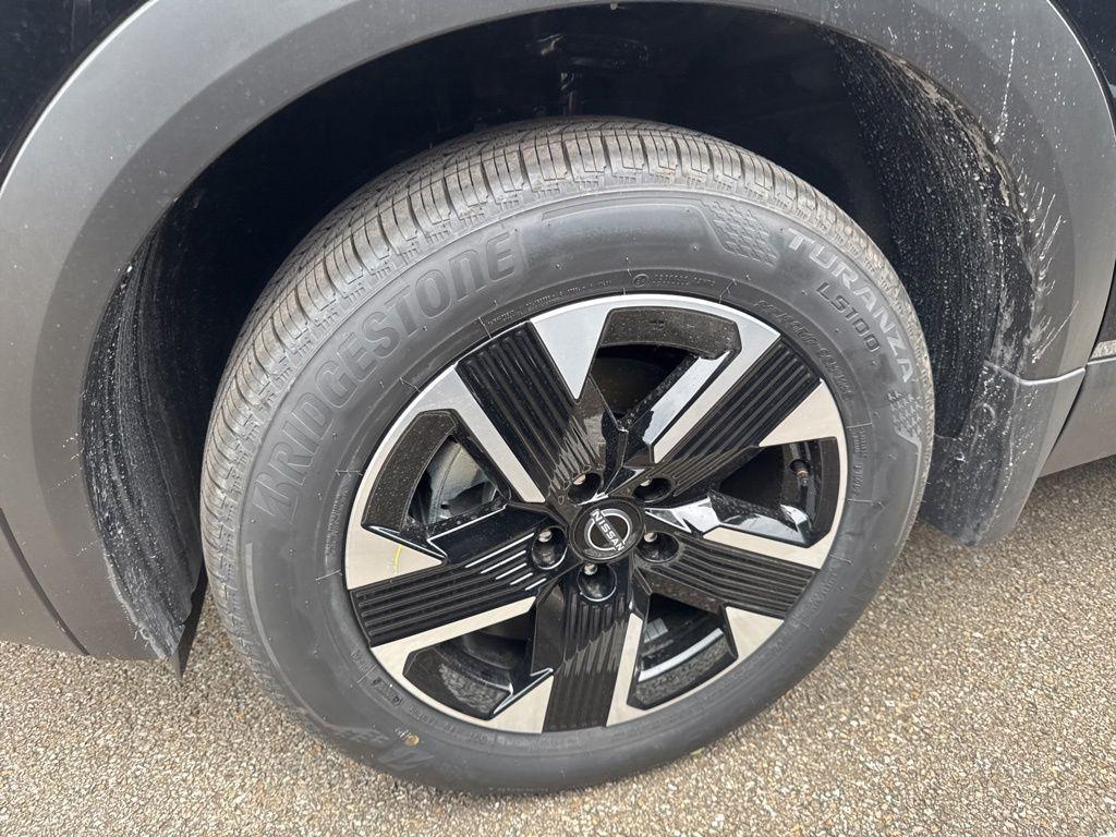 new 2026 Nissan Kicks car, priced at $27,744