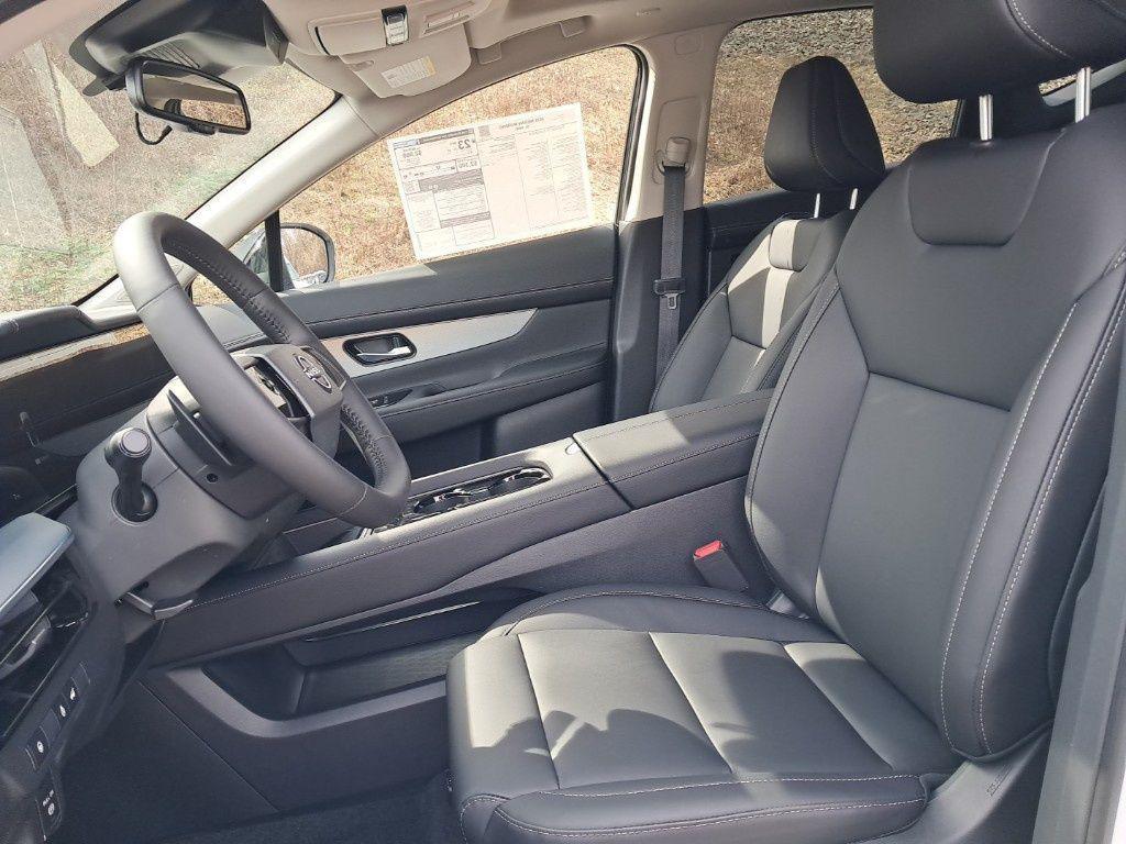 new 2025 Nissan Murano car, priced at $40,171