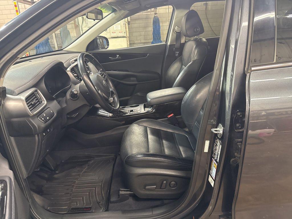 used 2019 Kia Sorento car, priced at $17,827