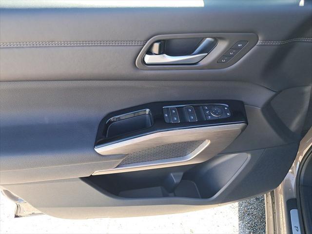 new 2025 Nissan Pathfinder car, priced at $50,779