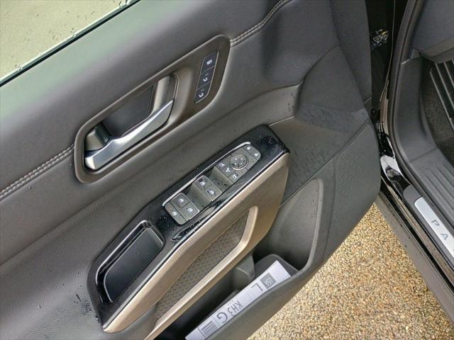 new 2025 Nissan Pathfinder car, priced at $50,424