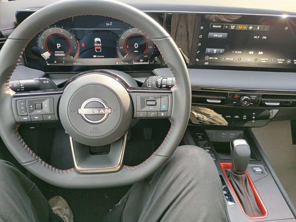 new 2025 Nissan Kicks car, priced at $28,902