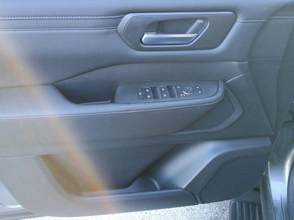 new 2025 Nissan Armada car, priced at $58,706