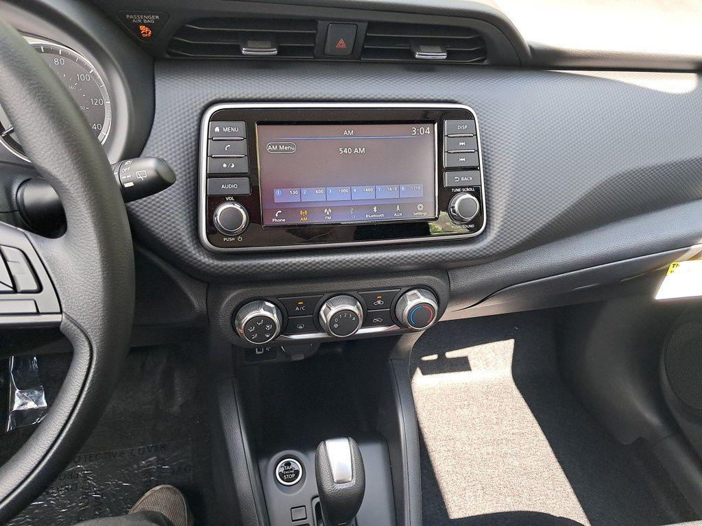 new 2025 Nissan Kicks car, priced at $23,232