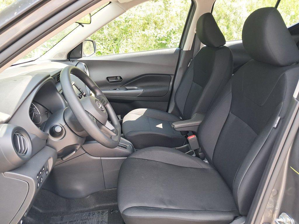 new 2025 Nissan Kicks car, priced at $23,232