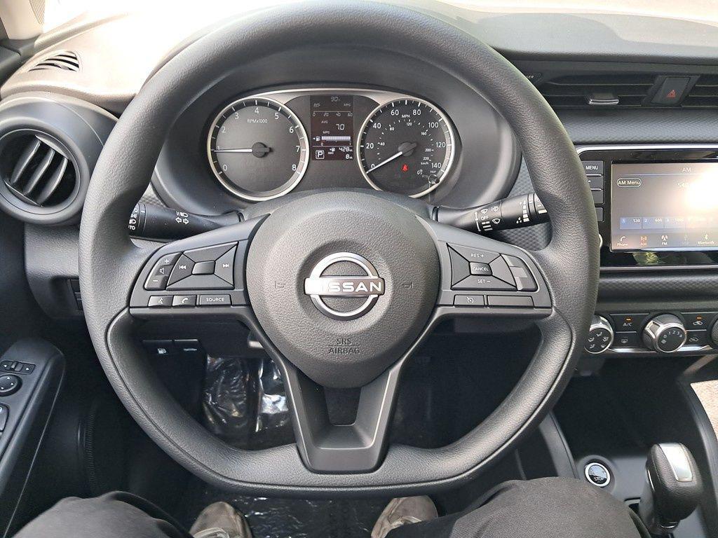 new 2025 Nissan Kicks car, priced at $23,232
